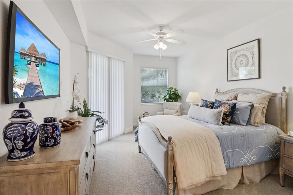 For Sale: $665,000 (2 beds, 2 baths, 1384 Square Feet)