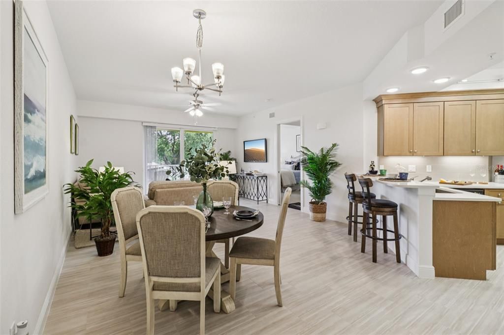 For Sale: $665,000 (2 beds, 2 baths, 1384 Square Feet)