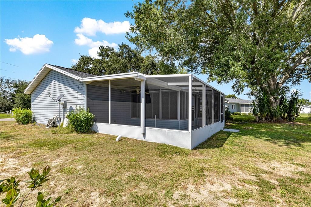 For Sale: $215,000 (2 beds, 2 baths, 1390 Square Feet)