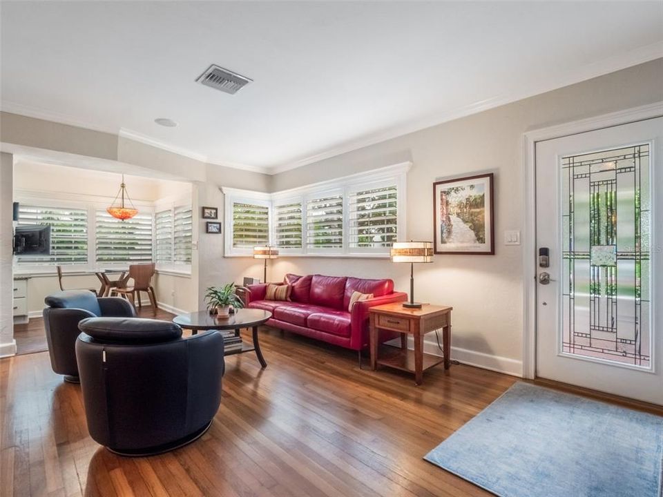 For Sale: $750,000 (3 beds, 2 baths, 2307 Square Feet)