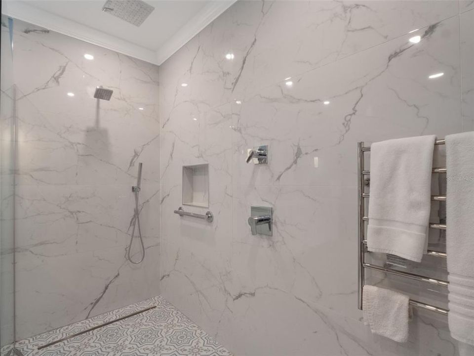 For Sale: $750,000 (3 beds, 2 baths, 2307 Square Feet)