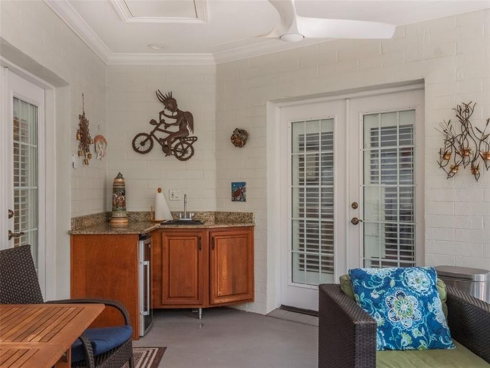 For Sale: $750,000 (3 beds, 2 baths, 2307 Square Feet)