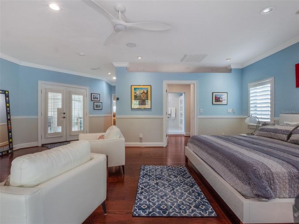 For Sale: $750,000 (3 beds, 2 baths, 2307 Square Feet)