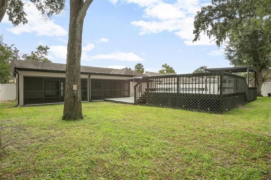 合同活跃: $519,900 (4 贝兹, 3 浴室, 2066 平方英尺)