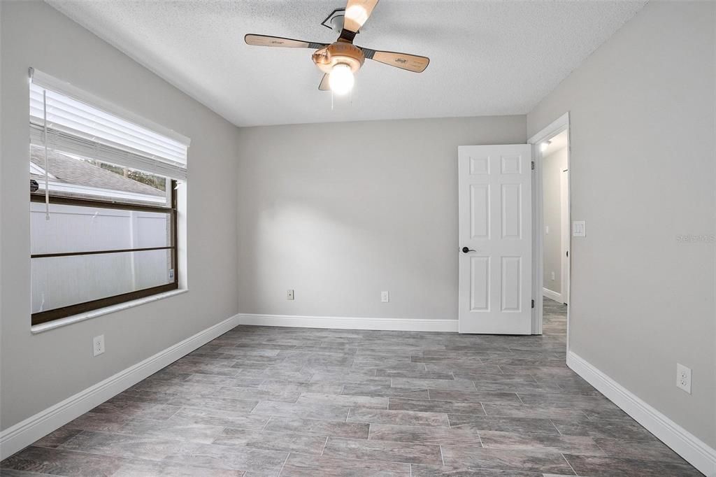 合同活跃: $519,900 (4 贝兹, 3 浴室, 2066 平方英尺)