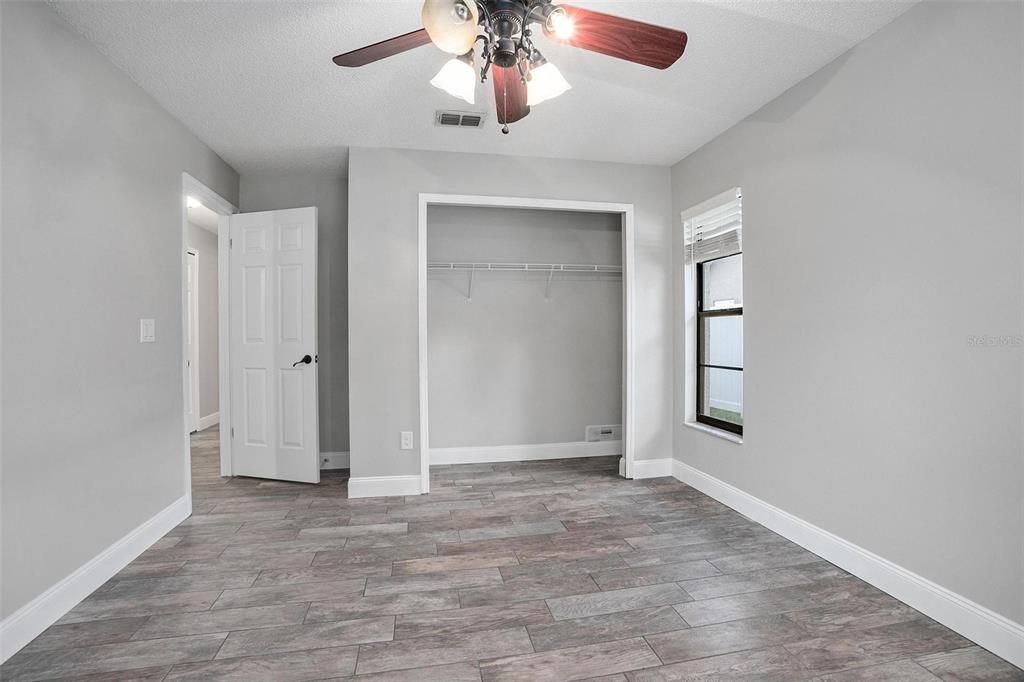 合同活跃: $519,900 (4 贝兹, 3 浴室, 2066 平方英尺)