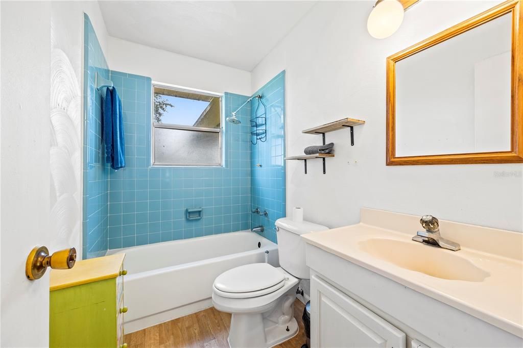 На продажу: $599,000 (3 спален, 2 ванн, 1390 Квадратных фут)