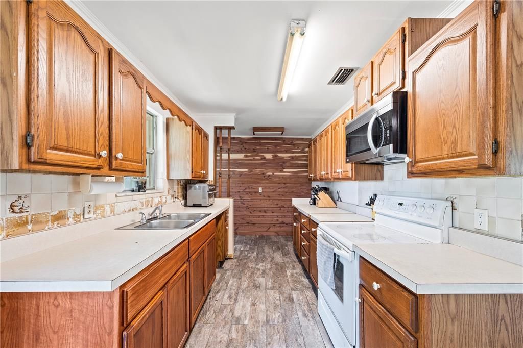 На продажу: $599,000 (3 спален, 2 ванн, 1390 Квадратных фут)