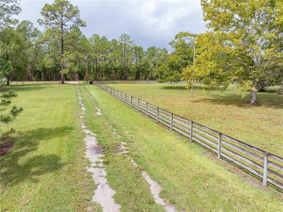 На продажу: $599,000 (3 спален, 2 ванн, 1390 Квадратных фут)