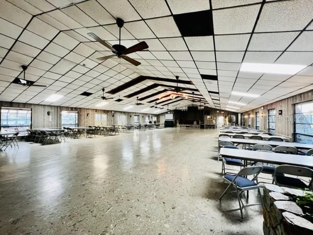 For Sale: $189,000 (2 beds, 1 baths, 1100 Square Feet)