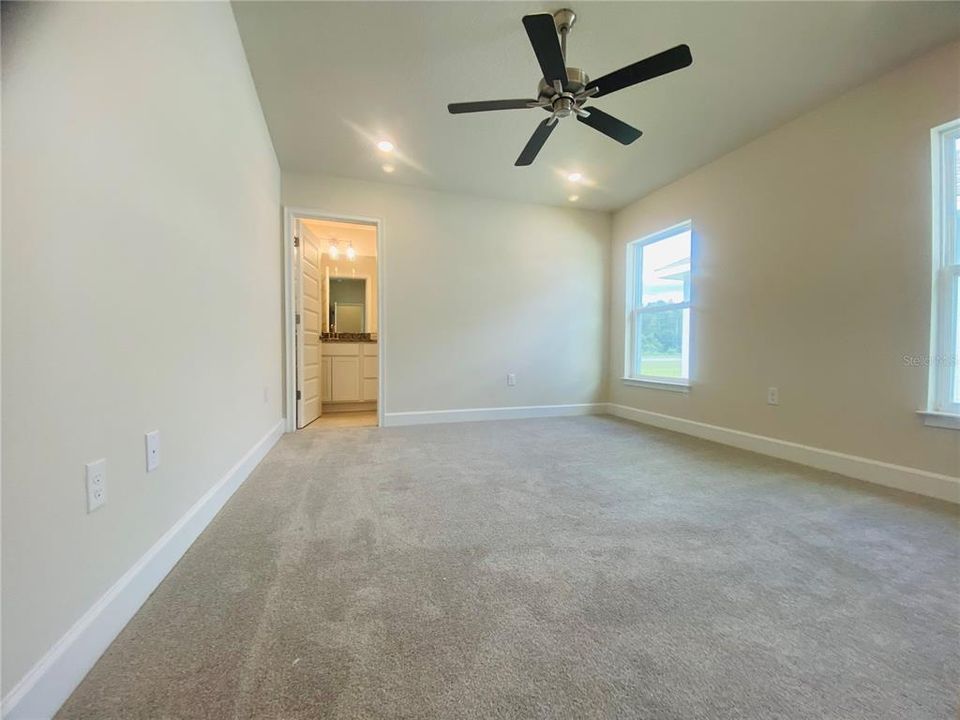 Active With Contract: $376,900 (3 beds, 2 baths, 1415 Square Feet)