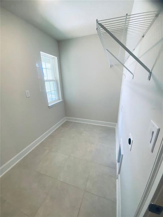 Active With Contract: $376,900 (3 beds, 2 baths, 1415 Square Feet)