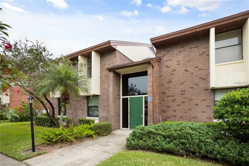 En Venta: $224,900 (2 camas, 2 baños, 948 Pies cuadrados)