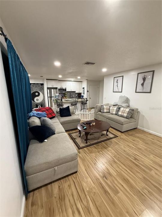 En Venta: $224,900 (2 camas, 2 baños, 948 Pies cuadrados)