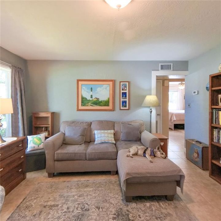 For Sale: $325,000 (3 beds, 1 baths, 1466 Square Feet)