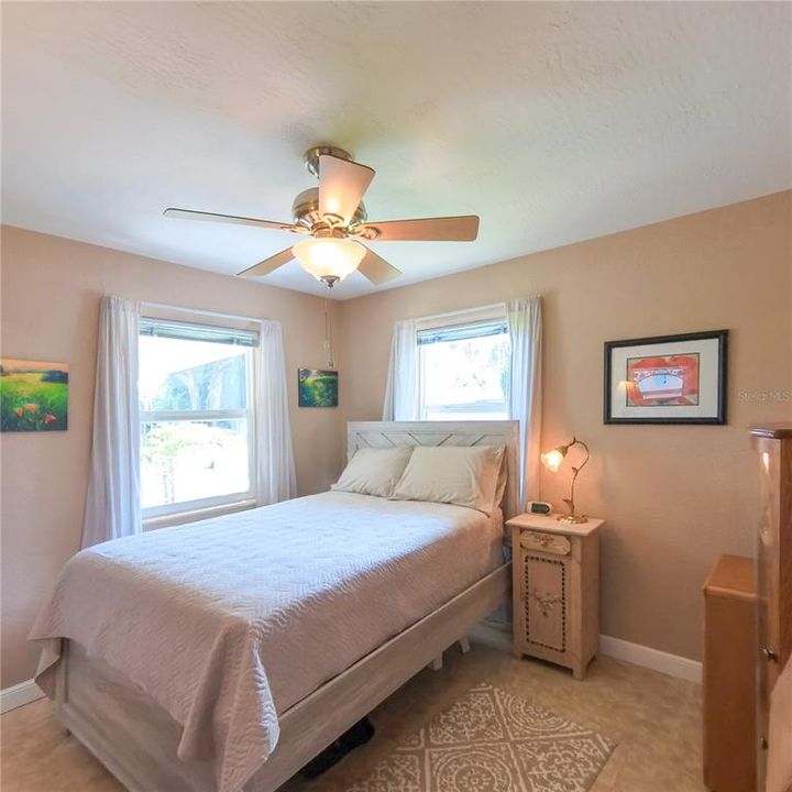 For Sale: $325,000 (3 beds, 1 baths, 1466 Square Feet)