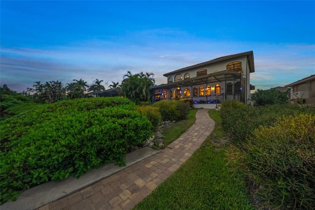 For Sale: $2,425,000 (3 beds, 3 baths, 3460 Square Feet)