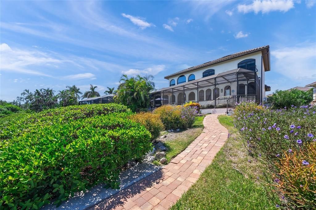 For Sale: $2,425,000 (3 beds, 3 baths, 3460 Square Feet)