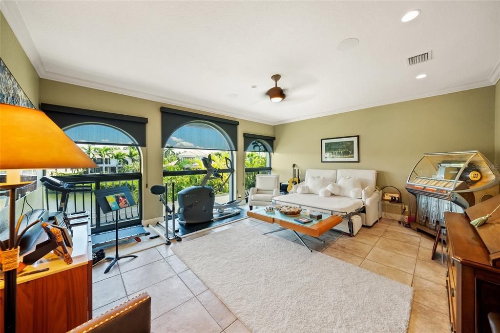 For Sale: $2,425,000 (3 beds, 3 baths, 3460 Square Feet)