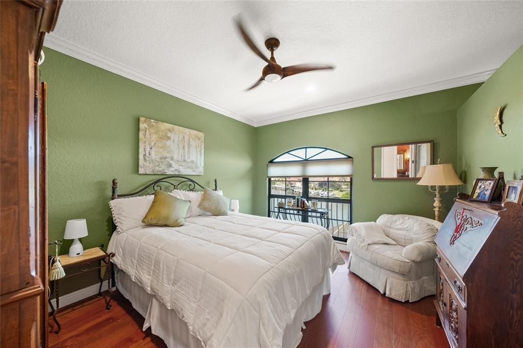 For Sale: $2,425,000 (3 beds, 3 baths, 3460 Square Feet)