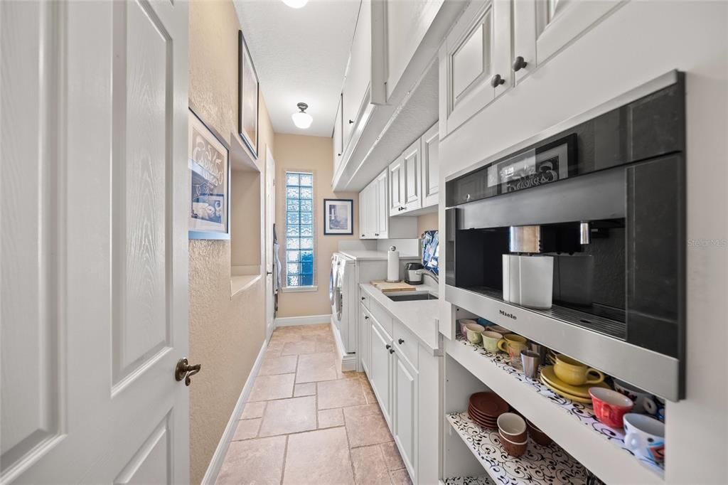 For Sale: $2,425,000 (3 beds, 3 baths, 3460 Square Feet)