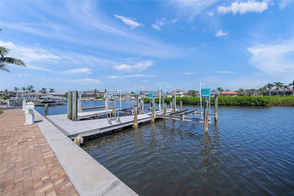 For Sale: $2,425,000 (3 beds, 3 baths, 3460 Square Feet)