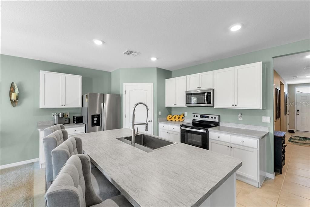 Active With Contract: $329,900 (4 beds, 2 baths, 1855 Square Feet)