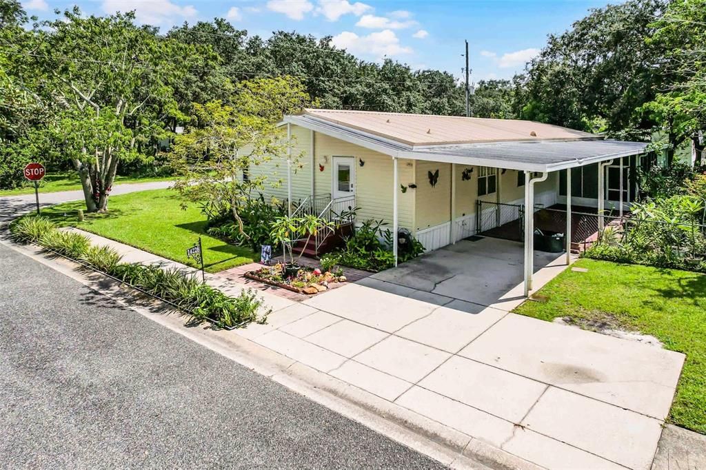 En Venta: $240,000 (4 camas, 2 baños, 2128 Pies cuadrados)