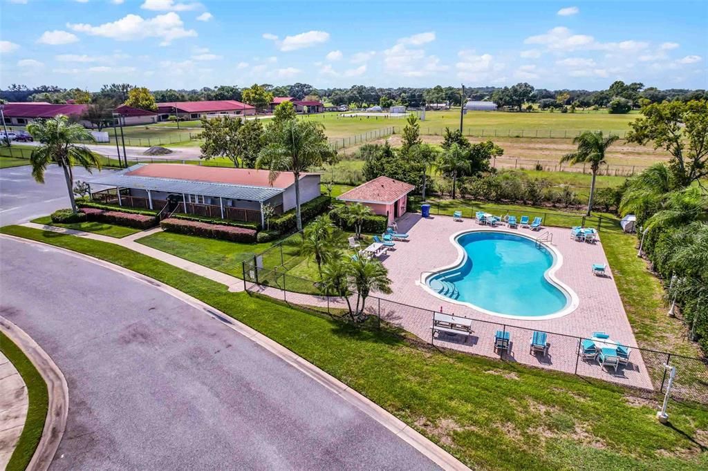 En Venta: $240,000 (4 camas, 2 baños, 2128 Pies cuadrados)