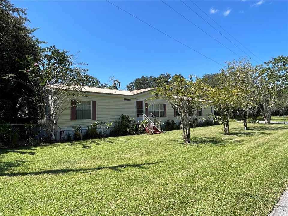 En Venta: $240,000 (4 camas, 2 baños, 2128 Pies cuadrados)