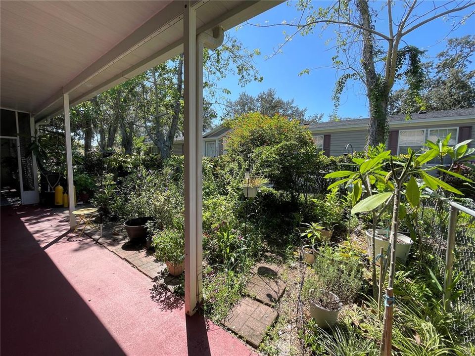 En Venta: $240,000 (4 camas, 2 baños, 2128 Pies cuadrados)