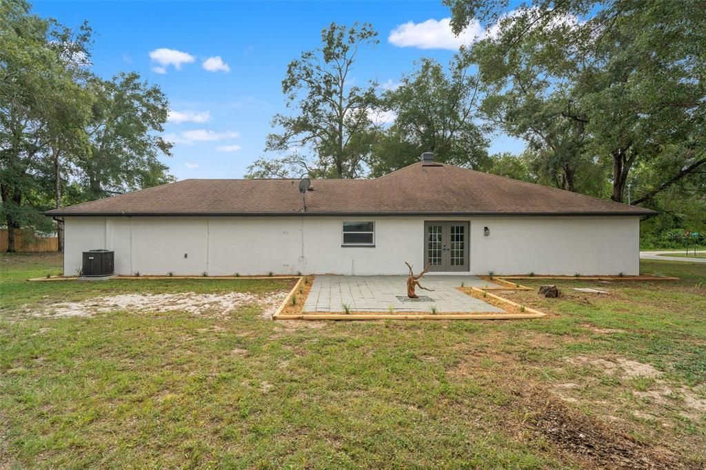 Active With Contract: $399,000 (3 beds, 2 baths, 1972 Square Feet)