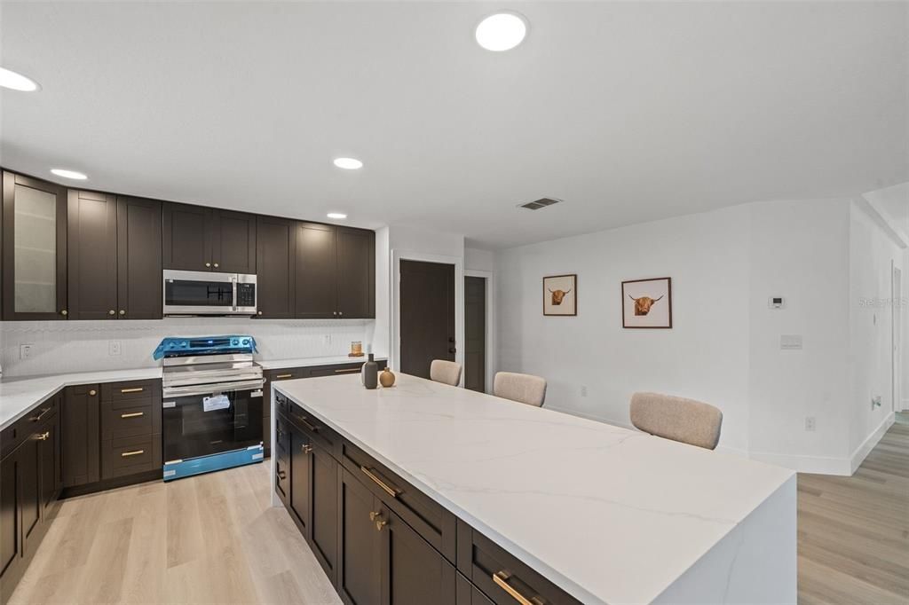 Active With Contract: $399,000 (3 beds, 2 baths, 1972 Square Feet)