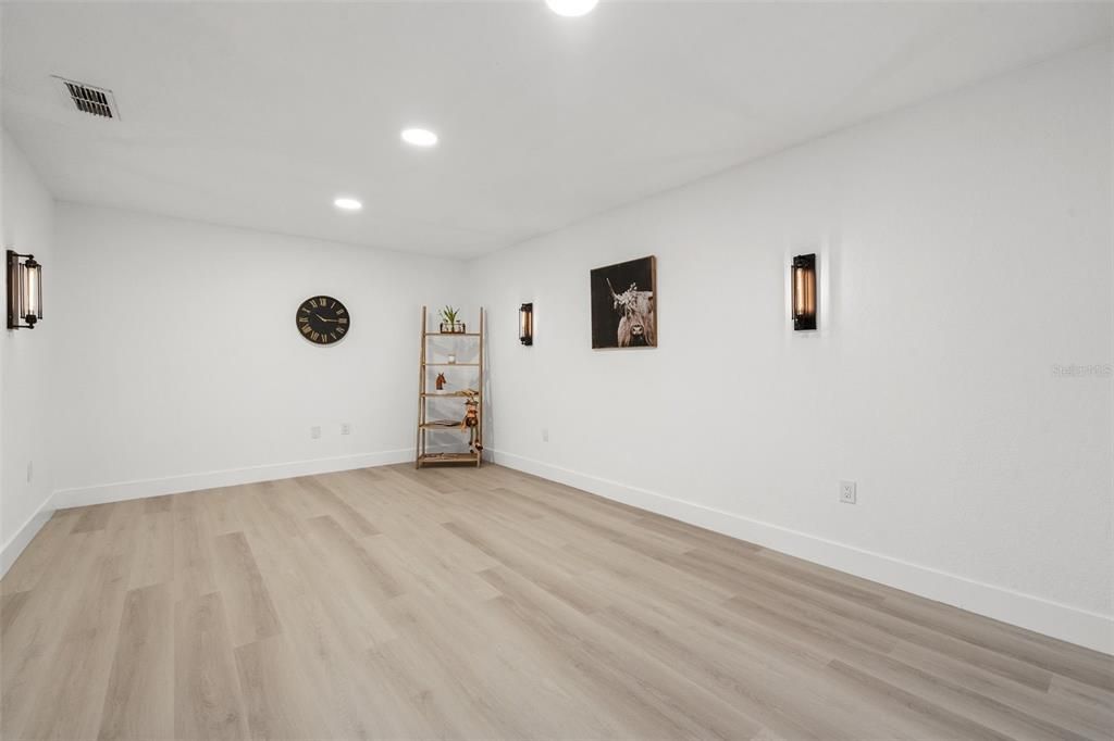 Active With Contract: $399,000 (3 beds, 2 baths, 1972 Square Feet)