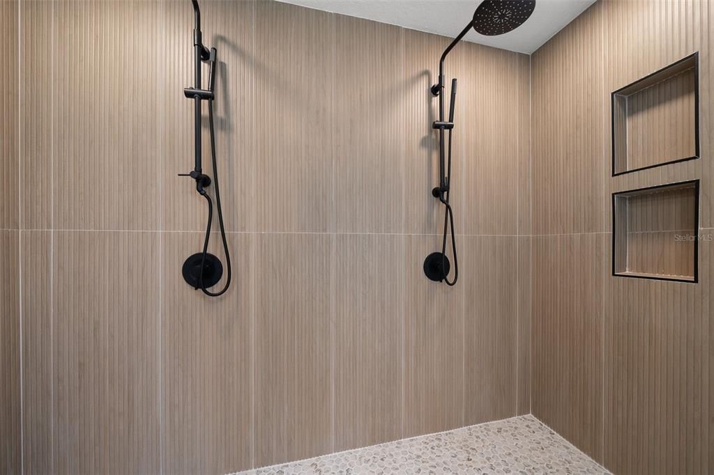 Active With Contract: $399,000 (3 beds, 2 baths, 1972 Square Feet)