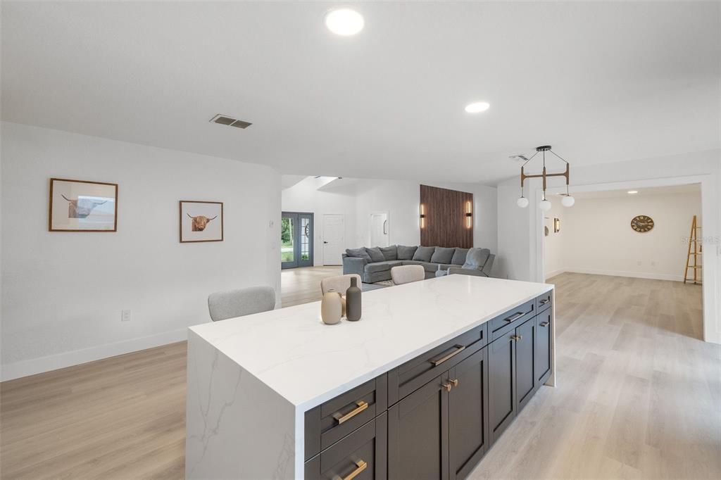 Active With Contract: $399,000 (3 beds, 2 baths, 1972 Square Feet)