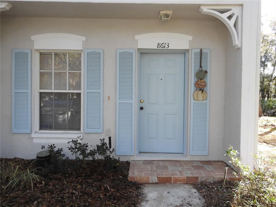 Active With Contract: $234,900 (2 beds, 2 baths, 1184 Square Feet)