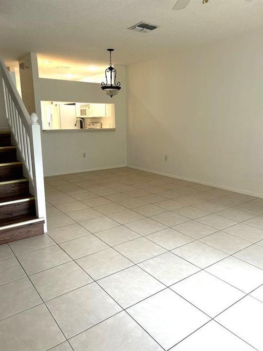 Active With Contract: $234,900 (2 beds, 2 baths, 1184 Square Feet)