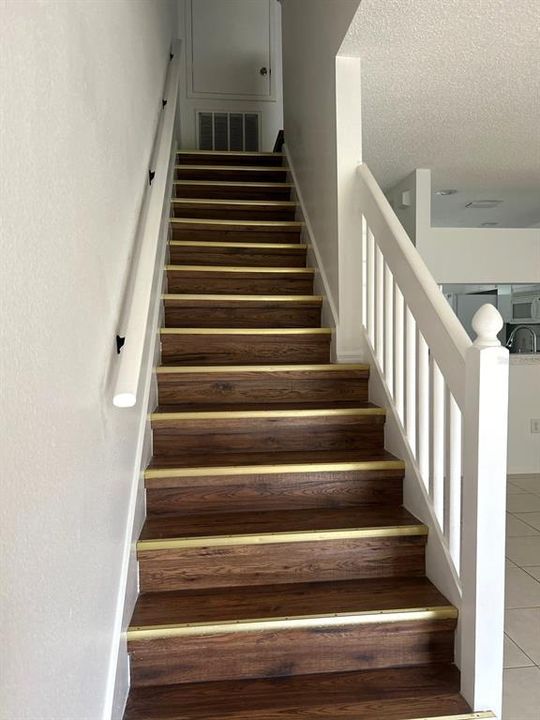 Active With Contract: $234,900 (2 beds, 2 baths, 1184 Square Feet)