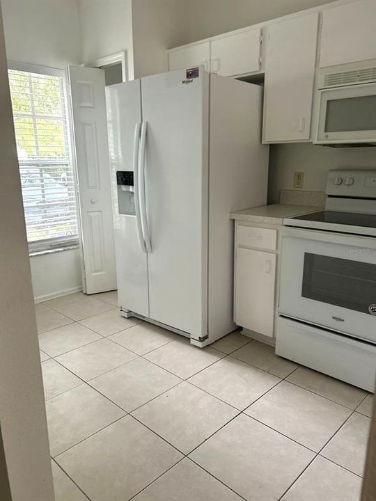 Active With Contract: $234,900 (2 beds, 2 baths, 1184 Square Feet)