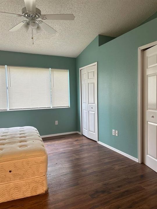 Active With Contract: $234,900 (2 beds, 2 baths, 1184 Square Feet)