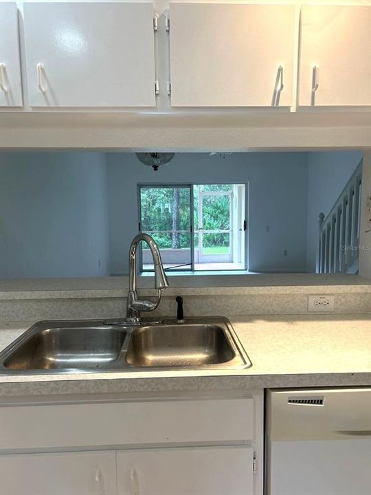 Active With Contract: $234,900 (2 beds, 2 baths, 1184 Square Feet)