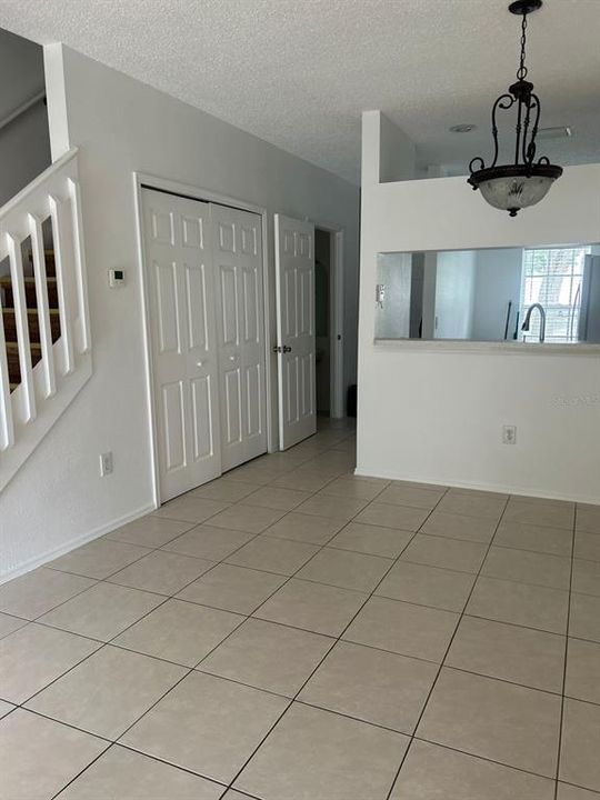 Active With Contract: $234,900 (2 beds, 2 baths, 1184 Square Feet)