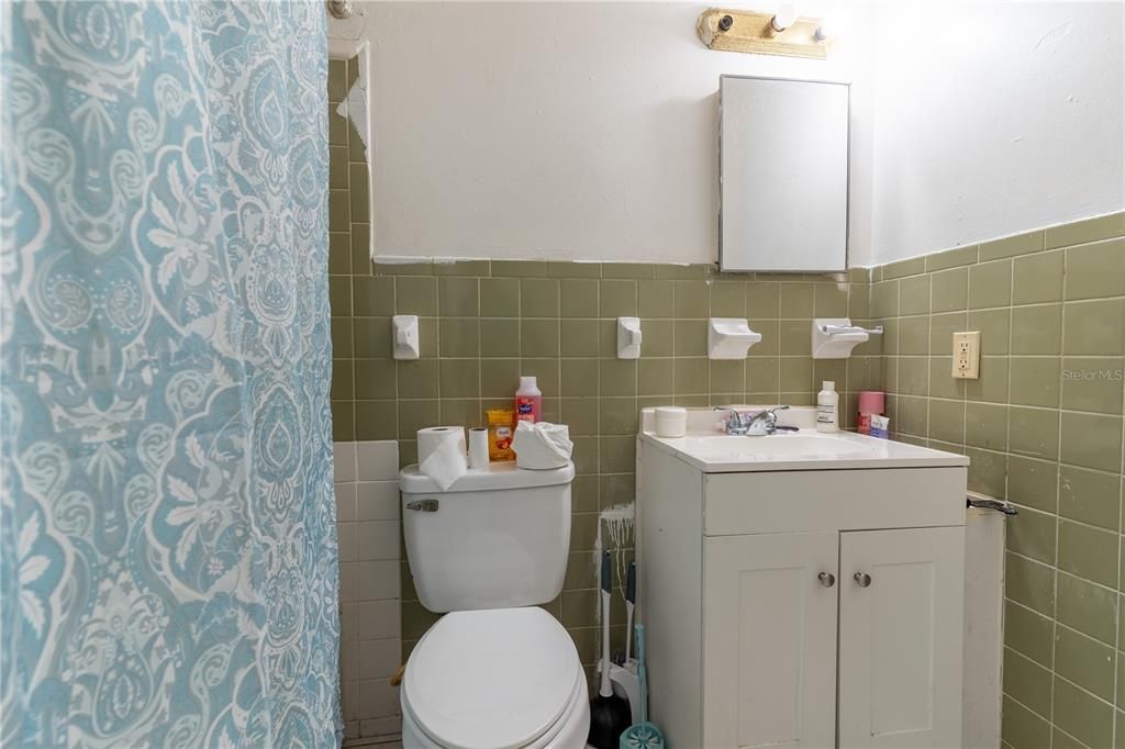 Под контрактом: $249,500 (0 спален, 0 ванн, 1544 Квадратных фут)