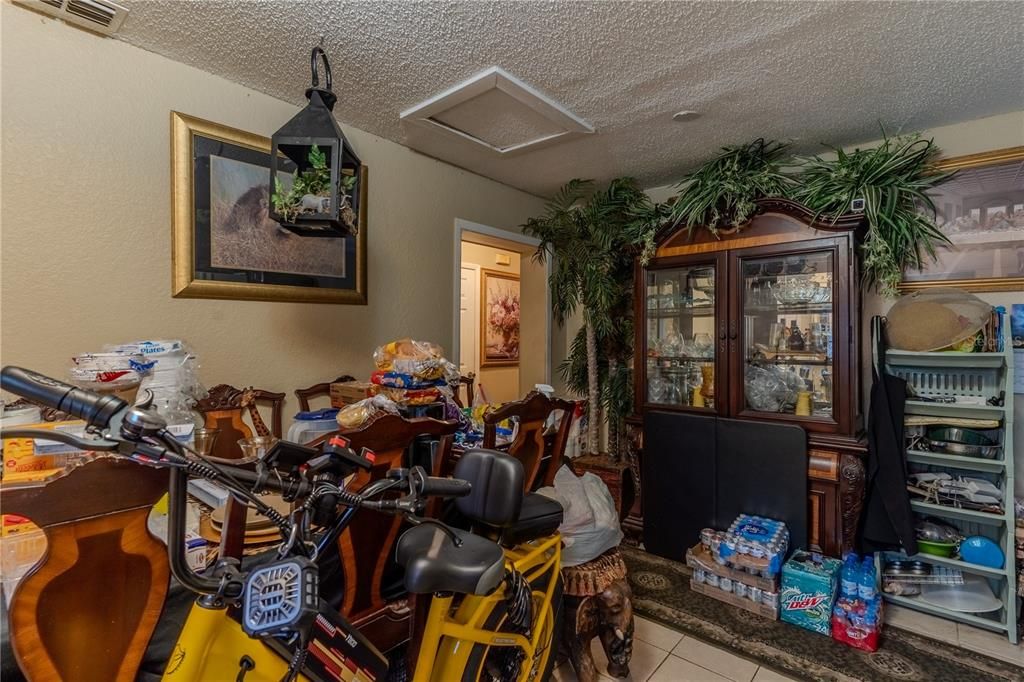 Под контрактом: $249,500 (0 спален, 0 ванн, 1544 Квадратных фут)