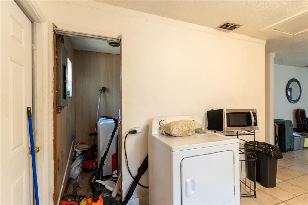 Под контрактом: $249,500 (0 спален, 0 ванн, 1544 Квадратных фут)