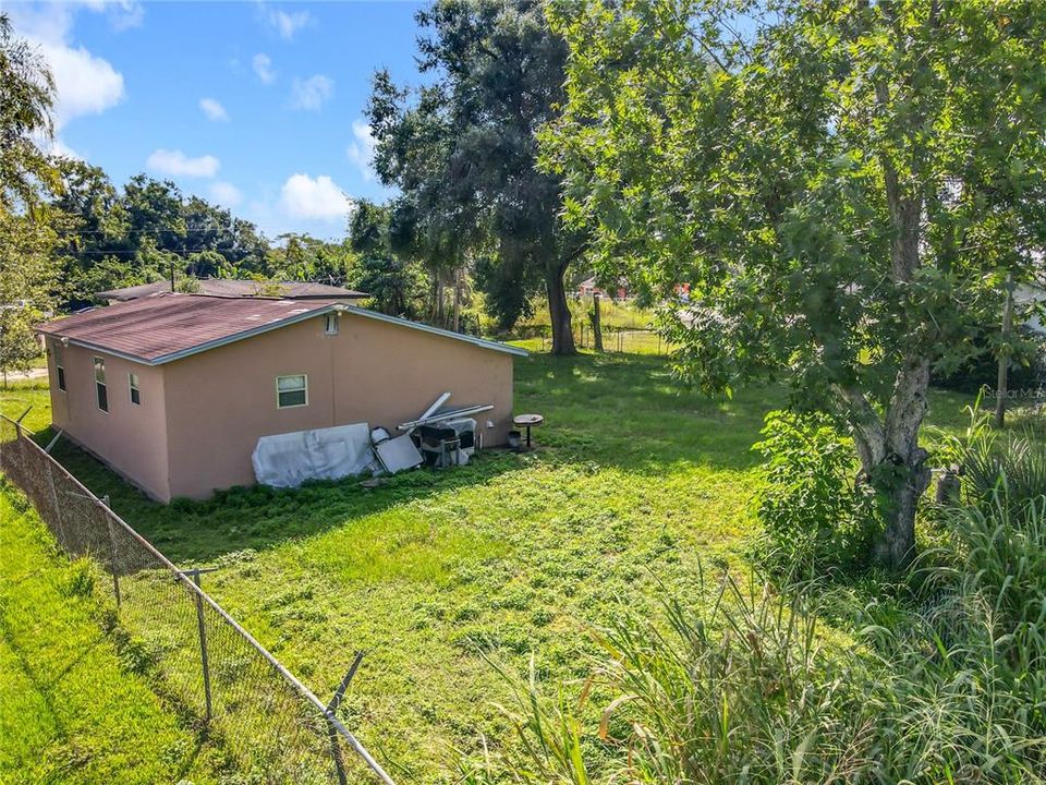 待售: $179,999 (2 贝兹, 1 浴室, 814 平方英尺)