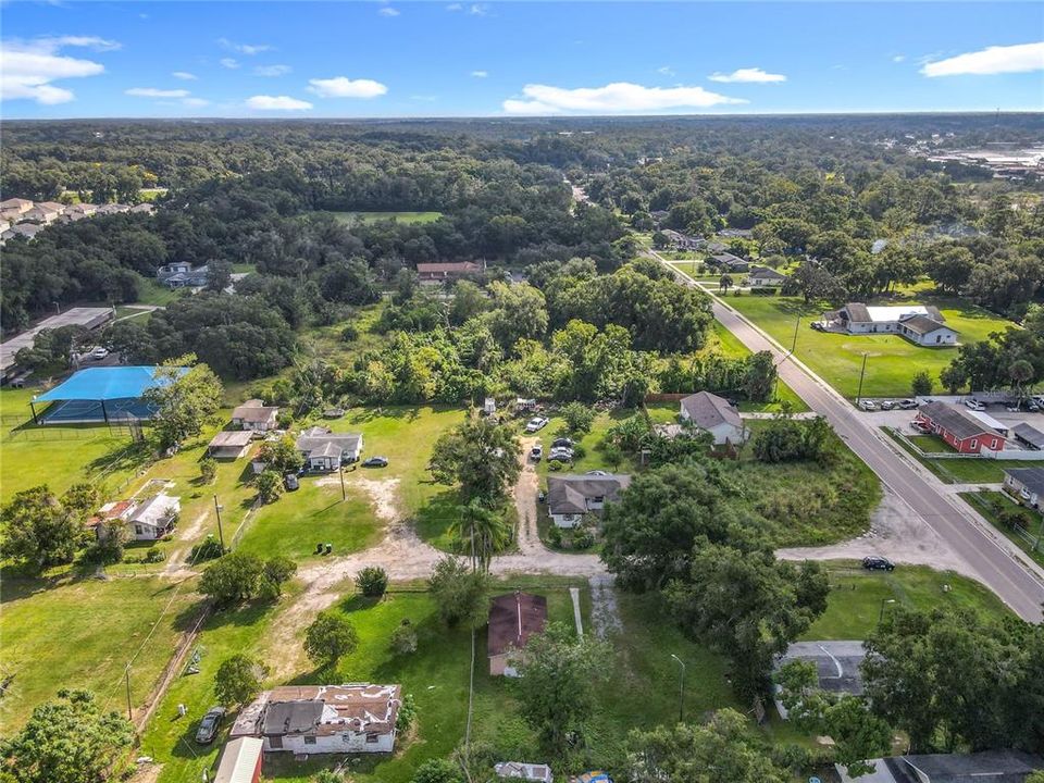 待售: $179,999 (2 贝兹, 1 浴室, 814 平方英尺)