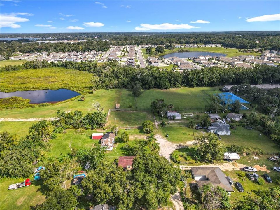 待售: $179,999 (2 贝兹, 1 浴室, 814 平方英尺)