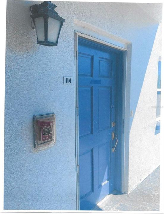 На продажу: $239,900 (2 спален, 2 ванн, 1170 Квадратных фут)